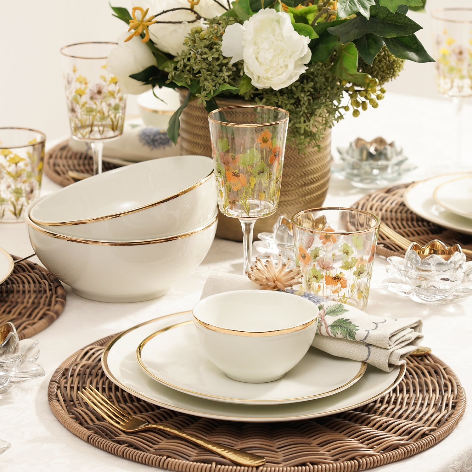 Dinnerware sets gold hotsell